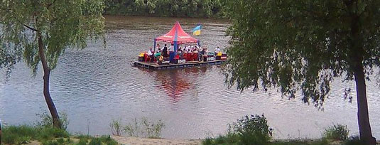 rafting along the Desna river