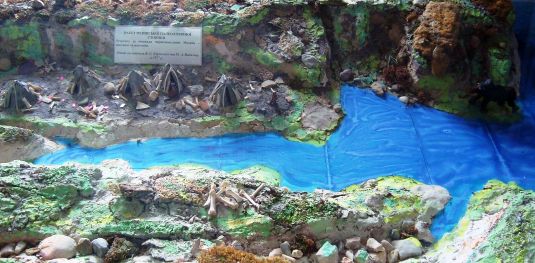 diorama of Mezyn Paleolithic site